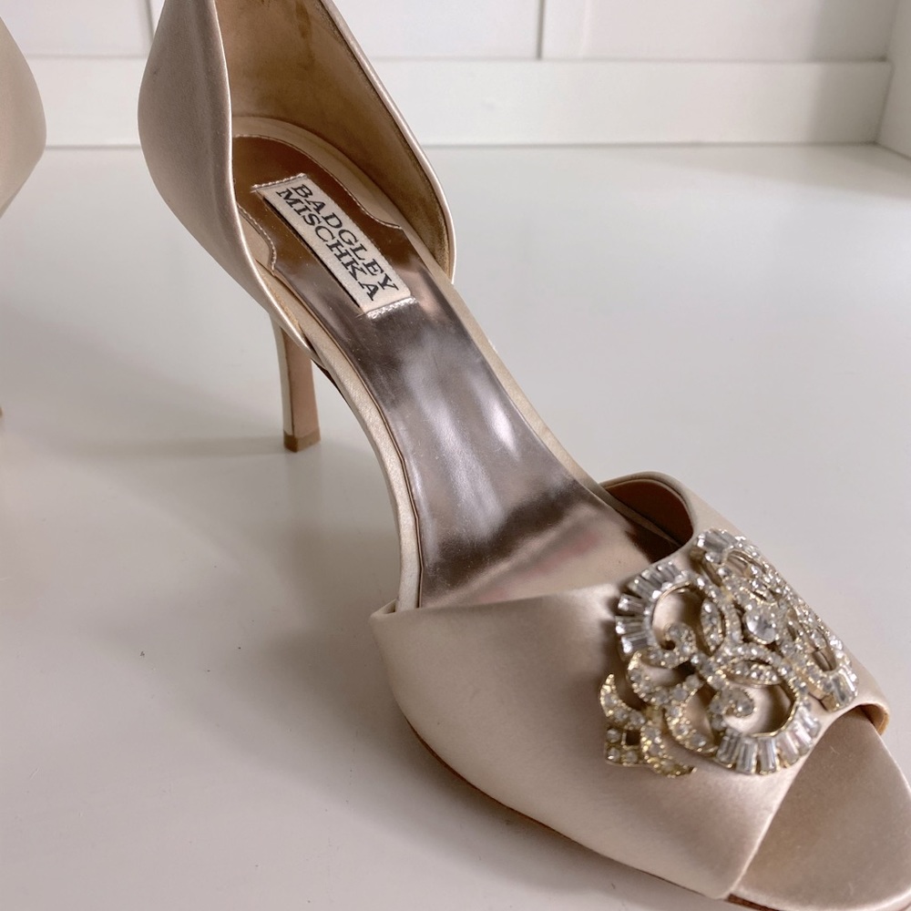 Badgley Mischka heels 8.5| tan bridal shoes